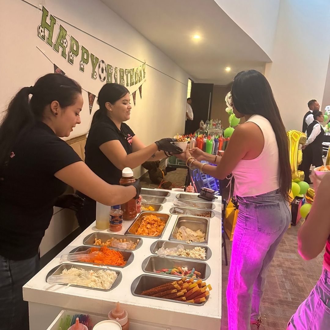 Carrito de hot dogs y hamburguesas para eventos